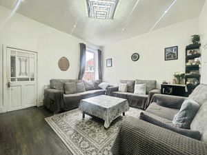 Dining Room- click for photo gallery